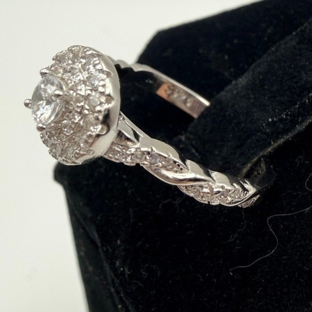 Sparkling Halo Engagement Ring Twist Band Cubic Zirconia Silver Tone Set size 6 - Picture 4 of 9